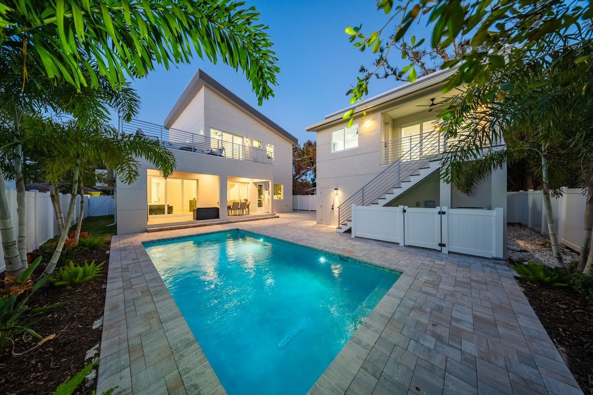 Luxury 6BR Sarasota Home Near Siesta Key