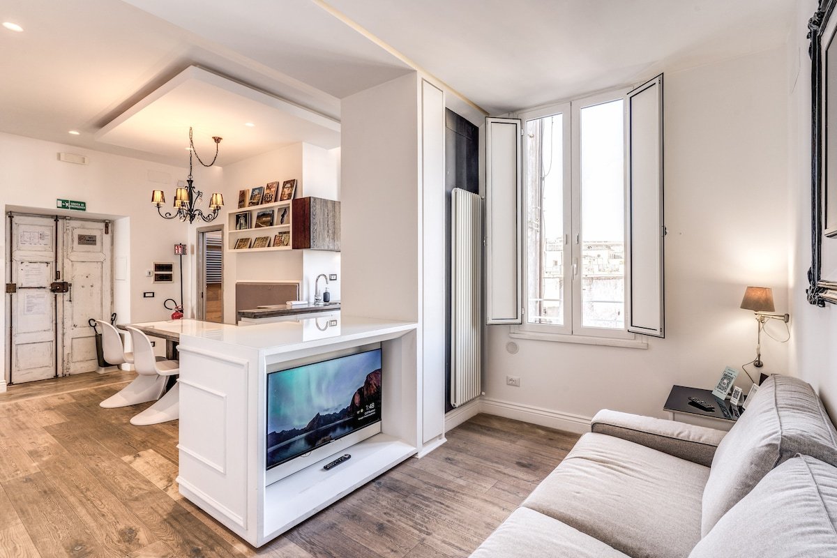 Design Apartment Paulina 300 mt from Colosseum gallery image 2