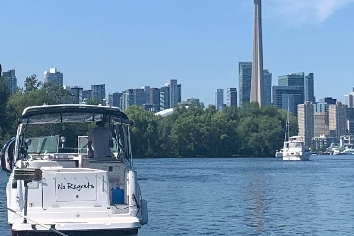 Luxury Executive Suite on the water with pools gallery image 4