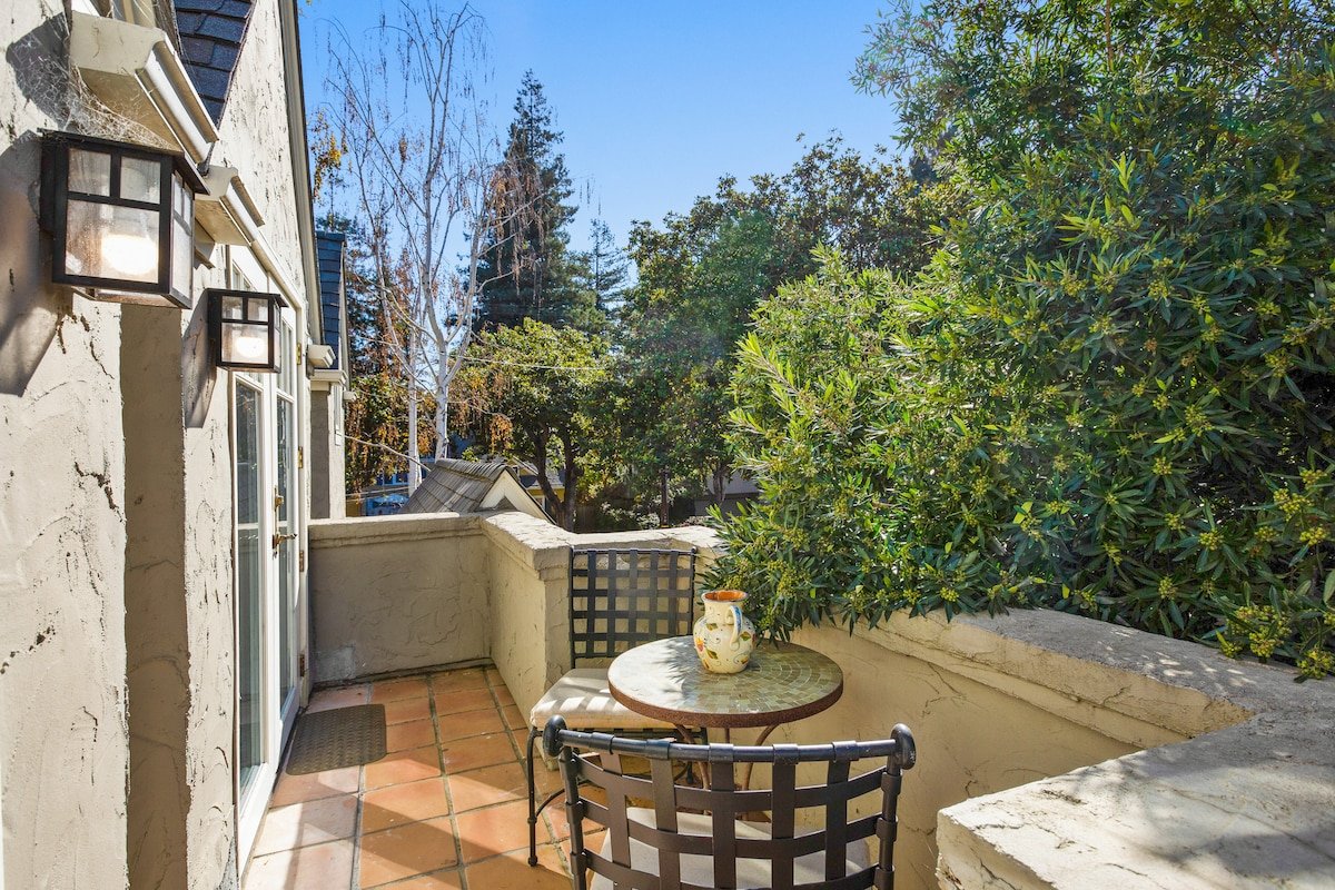 Quiet 5 Beds Kid-Friendly Mins to DTWN & Stanford gallery image 3