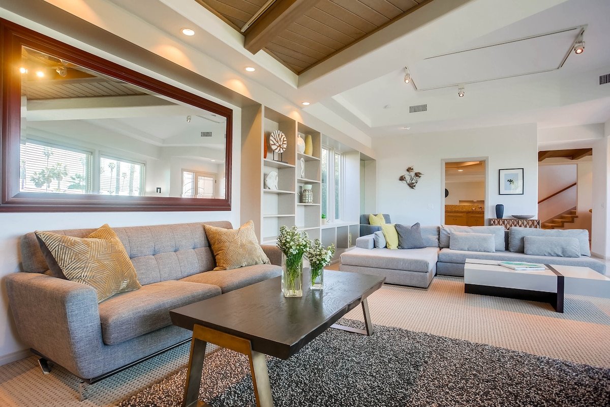 Beach Front at La Jolla Shores gallery image 3