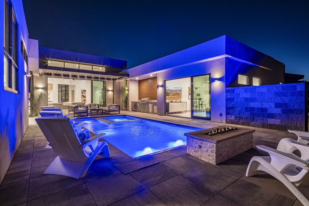 Luxury Golf Villa, Private Pool & Hot Tub