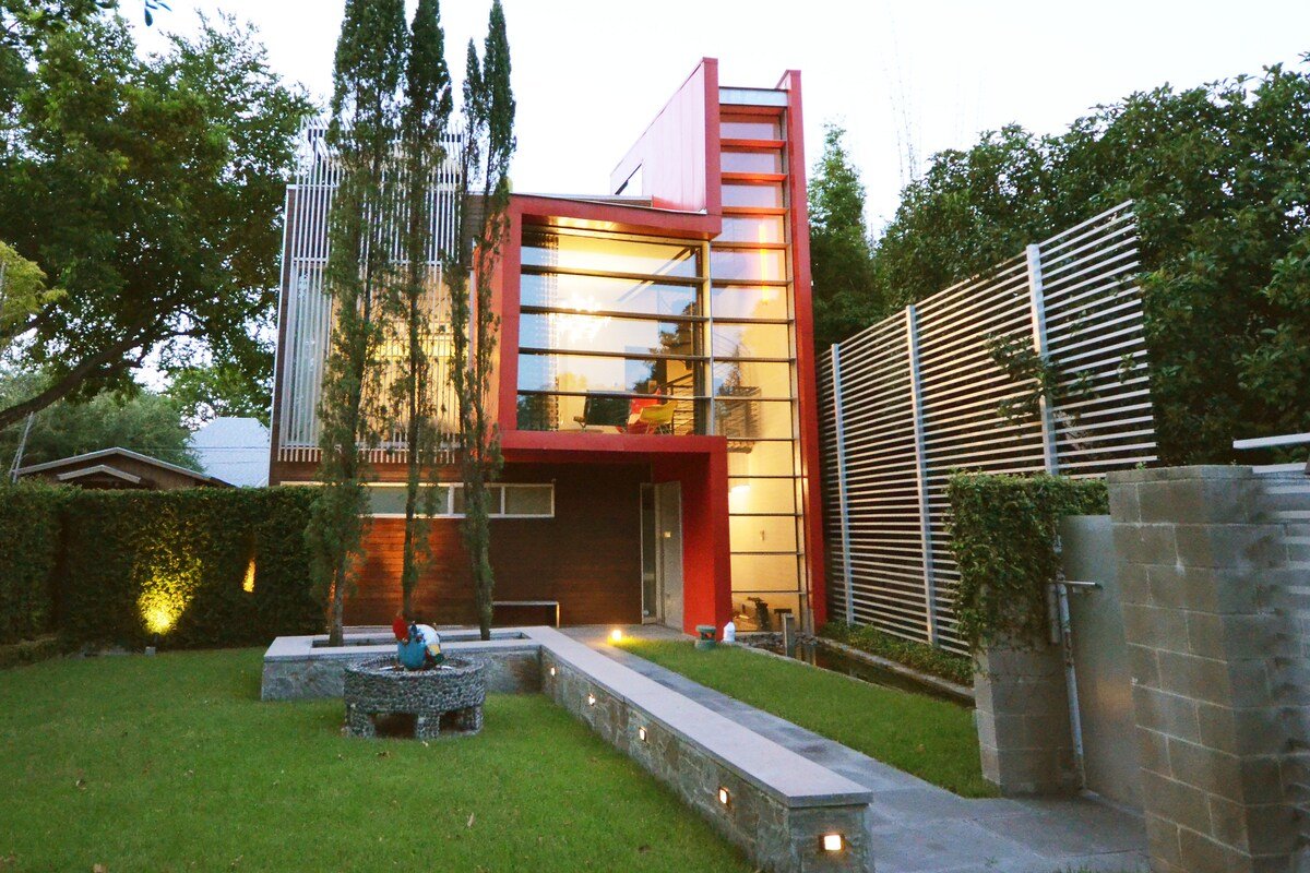 Ramp House – an iconic architectural home gallery image 3