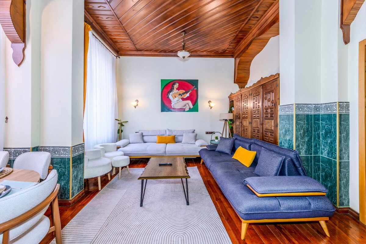 Central, Ottoman House,5BR,5Bath,5AC Triplex@Large gallery image 3