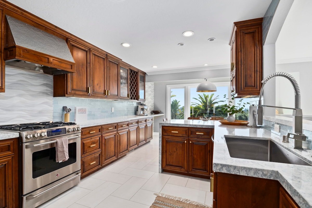 Serene Mountain Home with Ocean View! gallery image 4