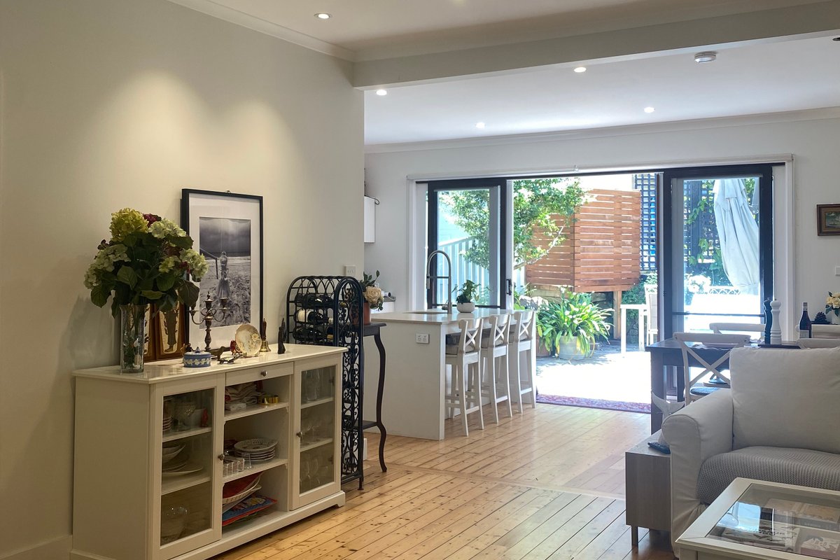 Hampton’s style beach house in the heart of Avalon