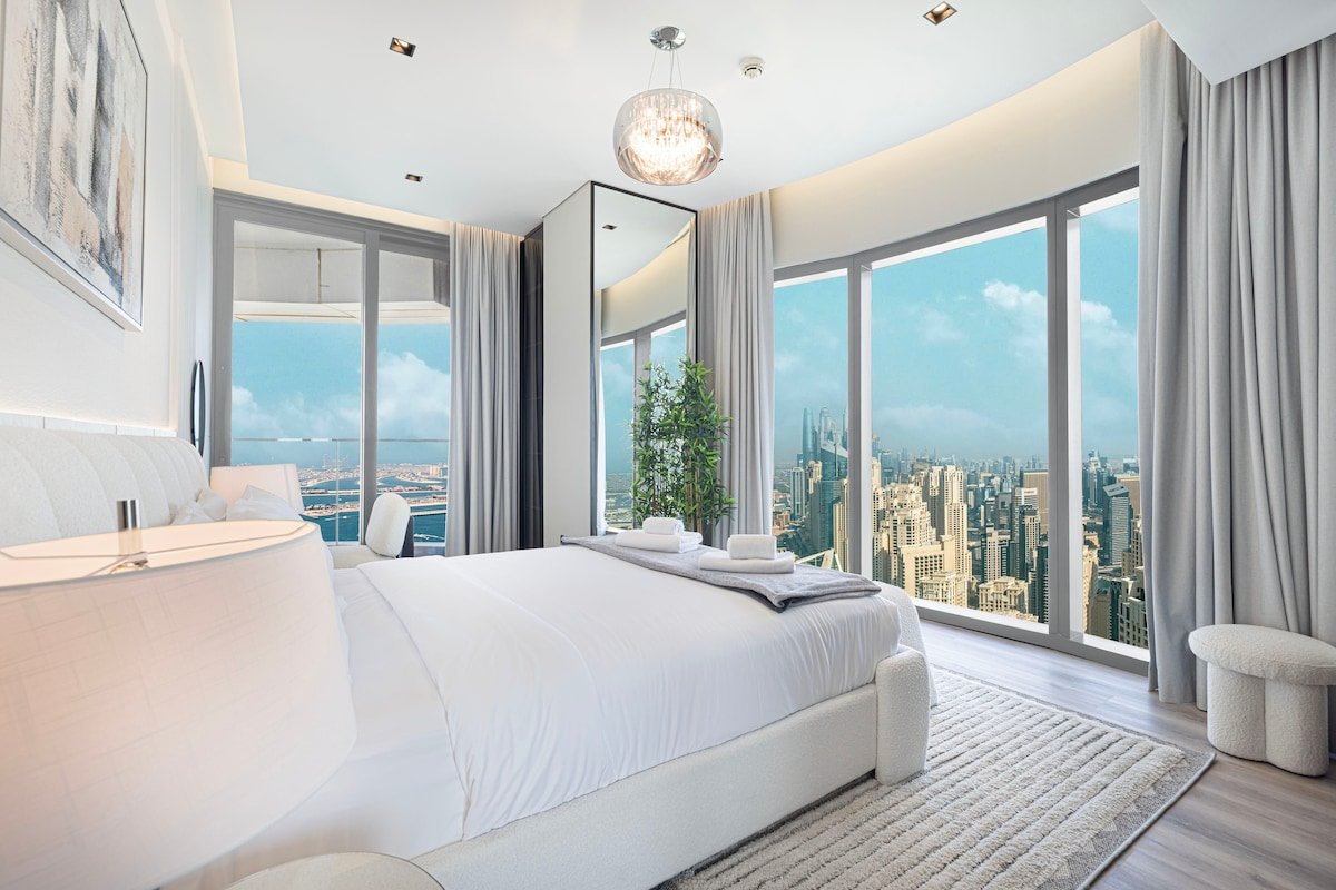 Modern 4BR+M w/ Beach Access at Address JBR gallery image 2