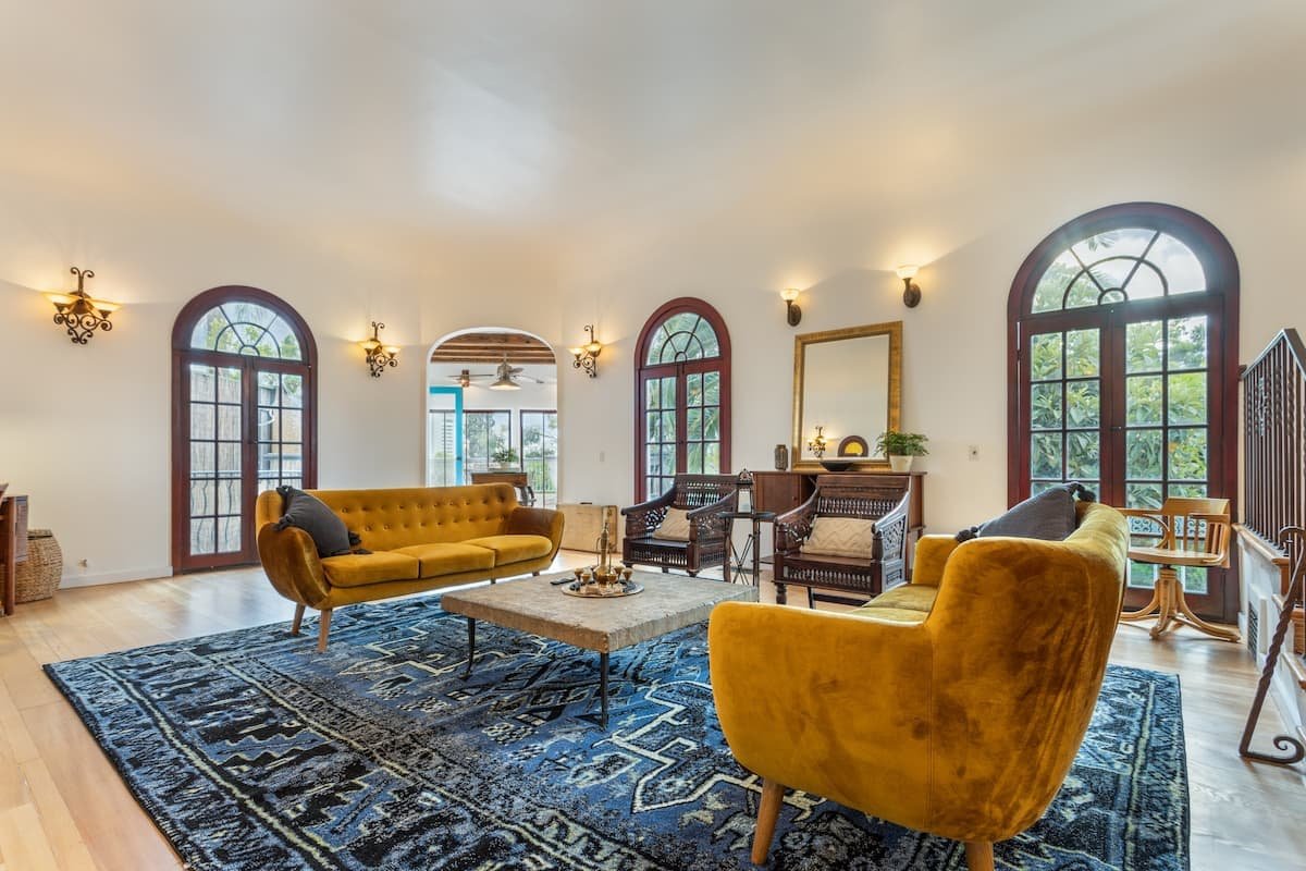 Hollywood Hills 5BR Villa with Incredible Views gallery image 5