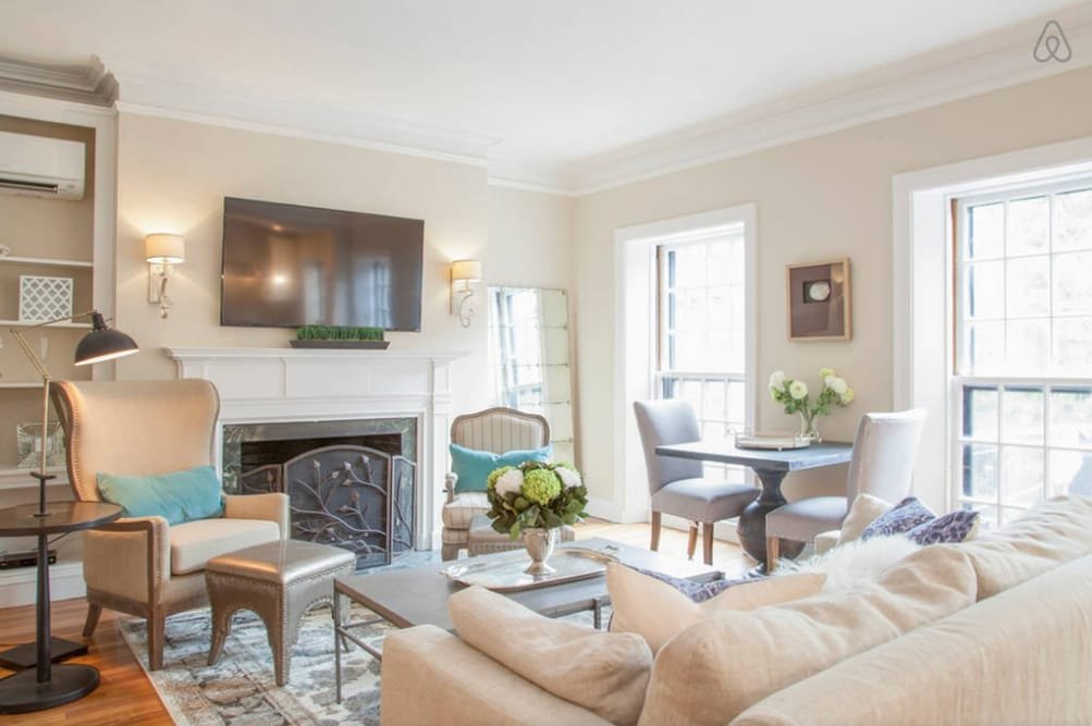 Renovated 2BR | 1.5BA on Charles St gallery image 2