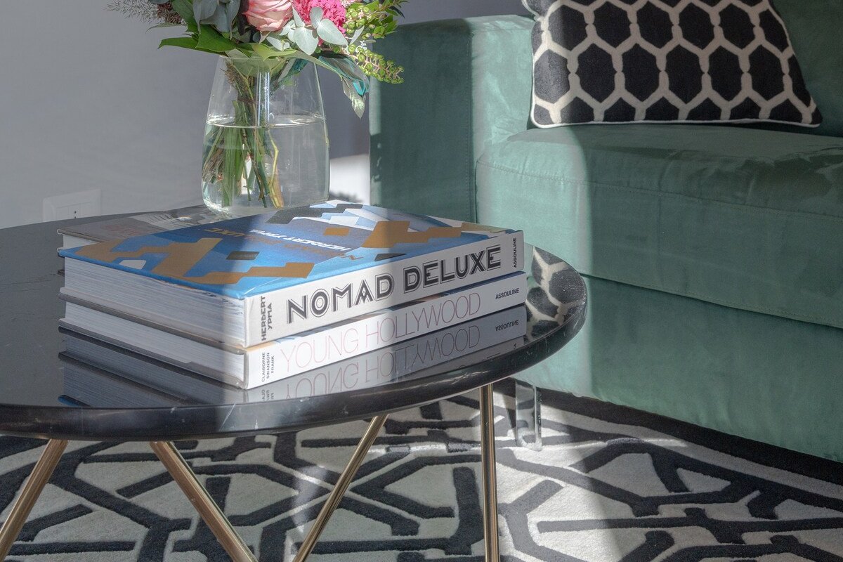 Flamingo Luxury – 2 Bedroom 2 Bath with Balcony gallery image 3