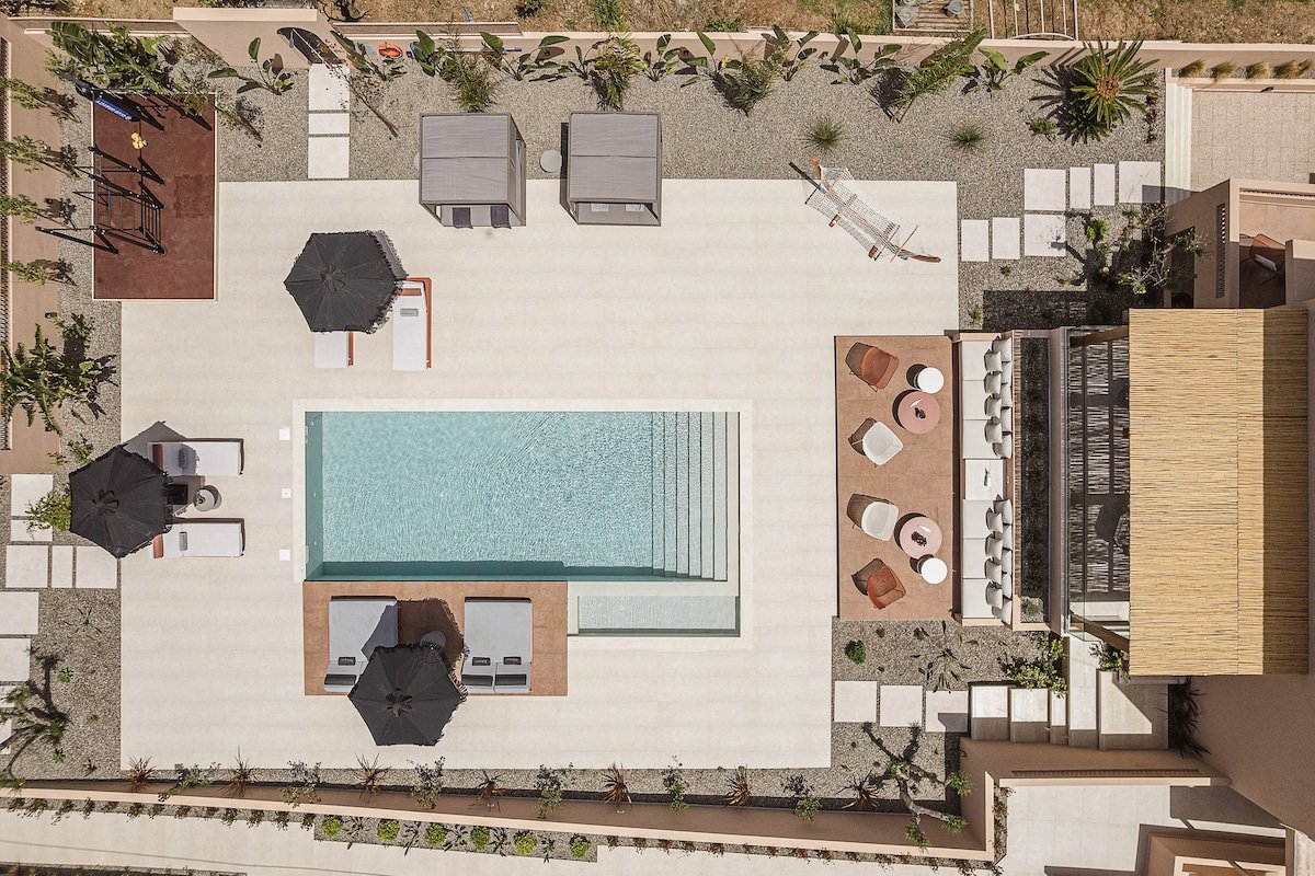 Villa Agali I Free* heated pool & 70m to Sea! gallery image 3