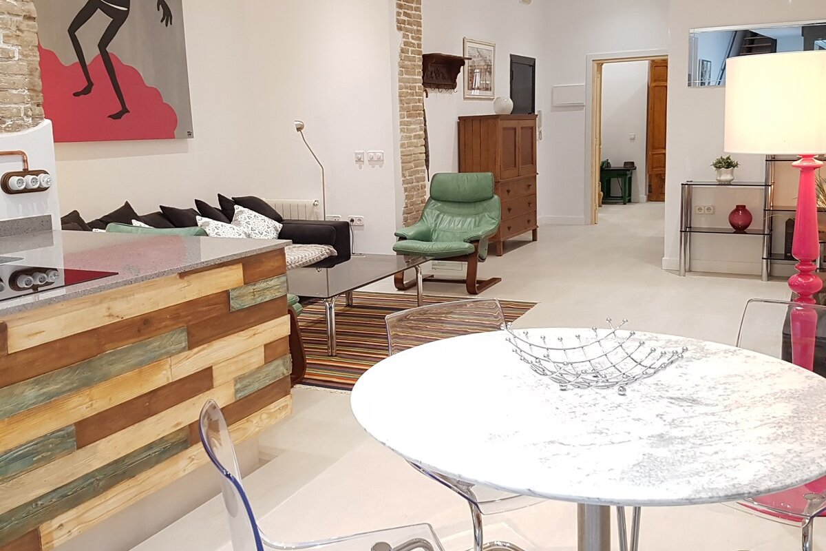 Large Modern Loft style apartment in Ruzafa gallery image 3