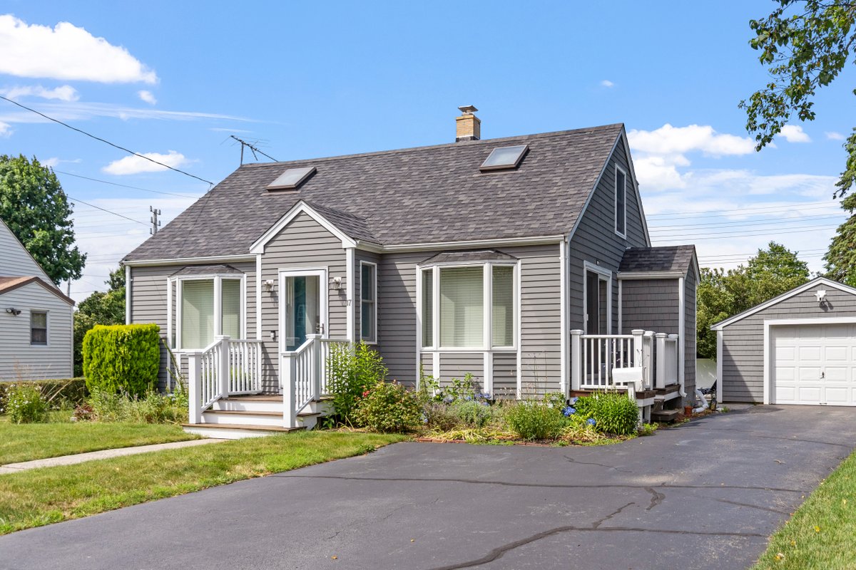 Newport Beach House w/ Huge Yard