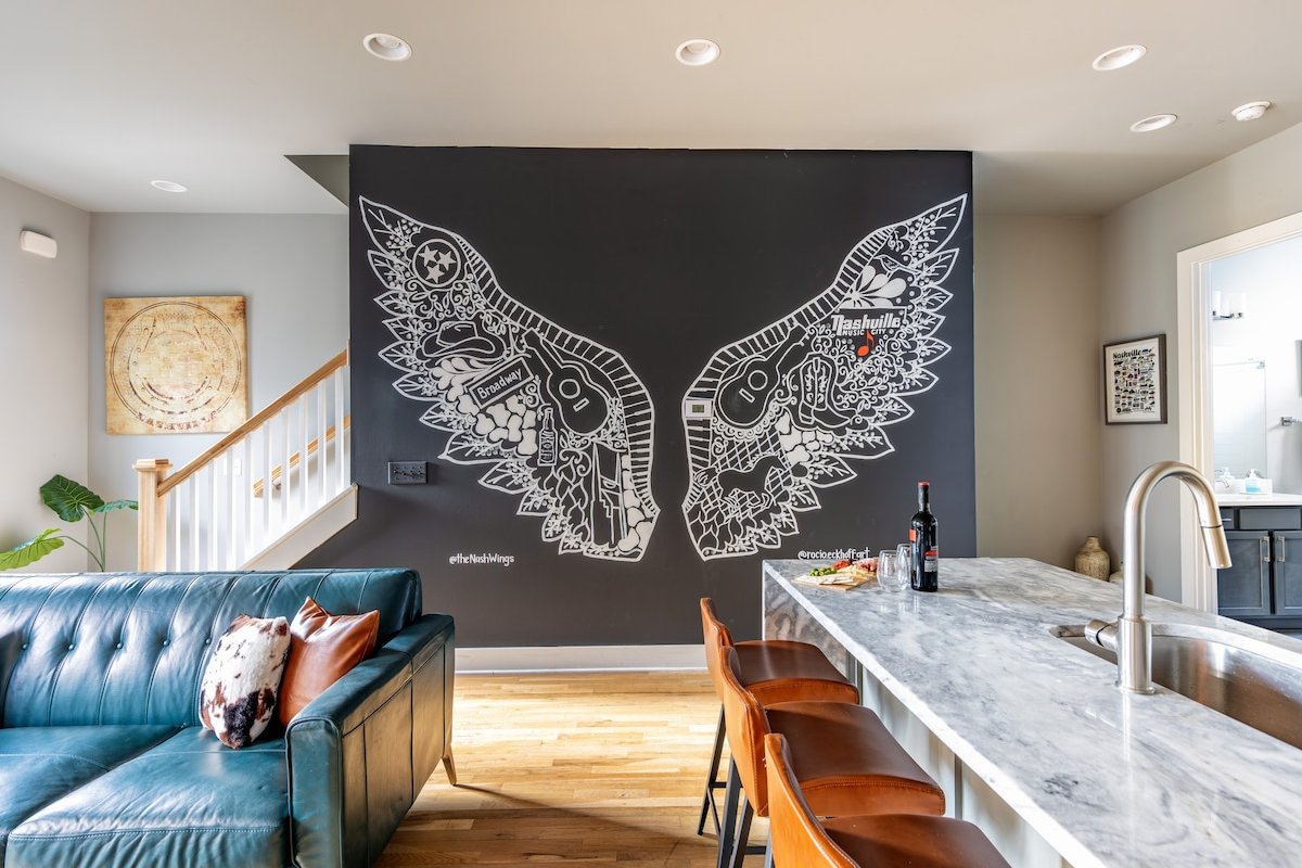 Rooftop Bliss | Karaoke, Games | Near DT Nashville gallery image 3