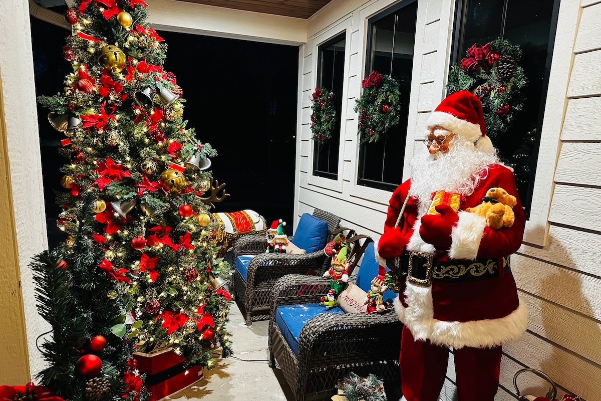 Stunning Elegant Retreat. Central. New home! gallery image 3