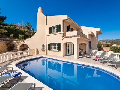 Villa Palmanova, your best place for group travel