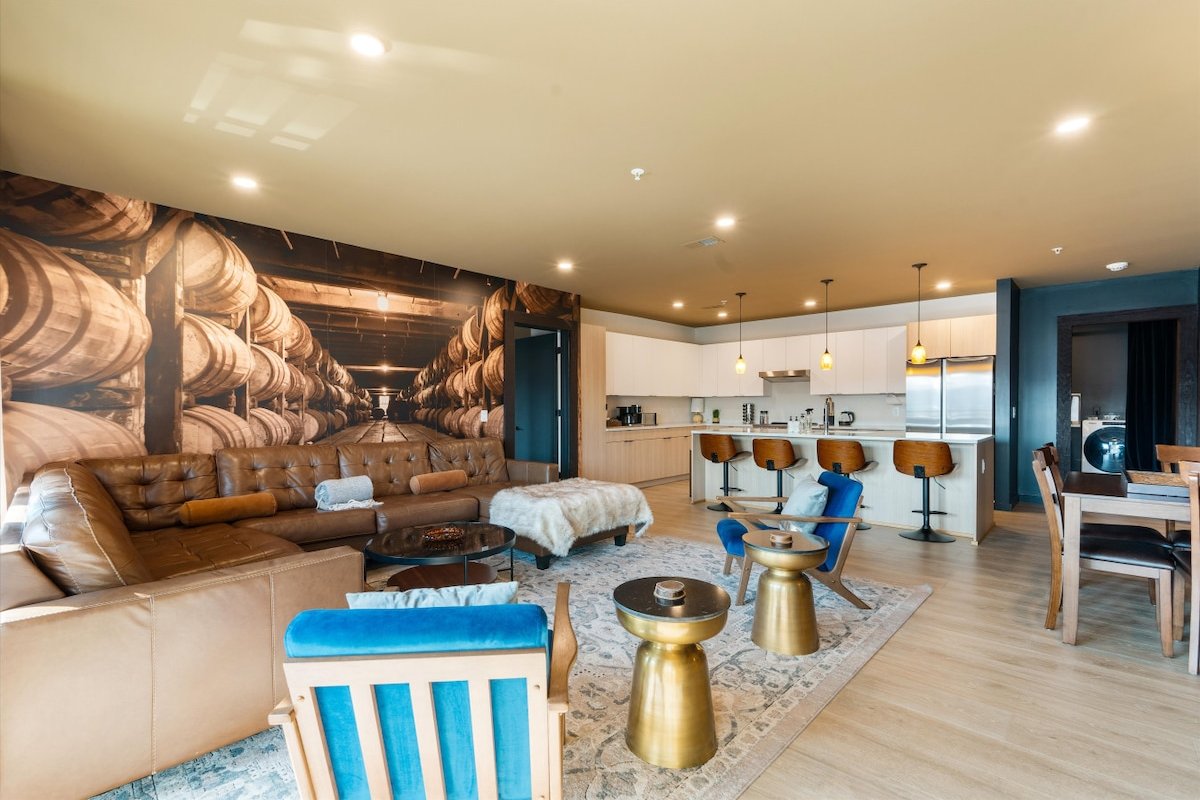 Bed & Barrel | Walking Distance to DT gallery image 2