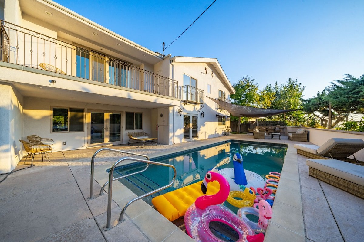 2 Homes Sleeps 30 Gated 2 Pools Views 11 Bedrooms gallery image 3