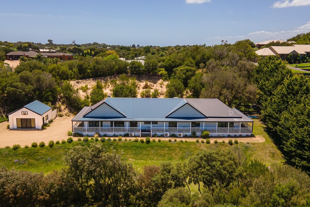 Highbury Peaceful Retreat gas heated plunge pool gallery image 3