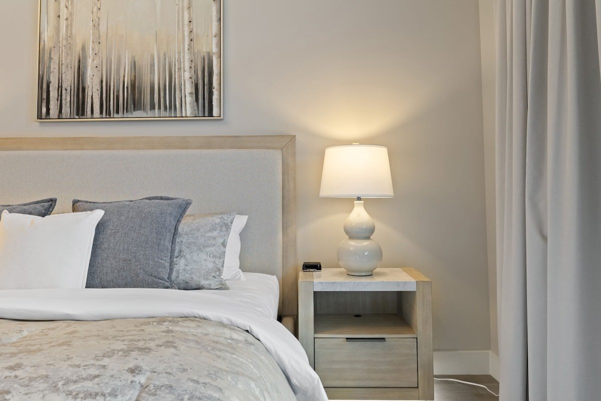 Magnificent Deer Valley Condo: 20 New Runs Open! gallery image 5