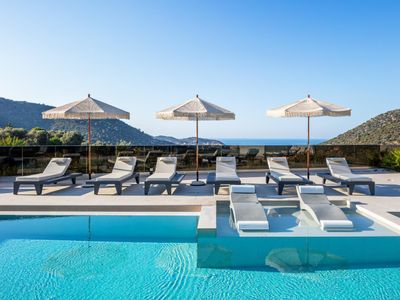 Luxury Villa with Sea Views, Fire Pit & near beach