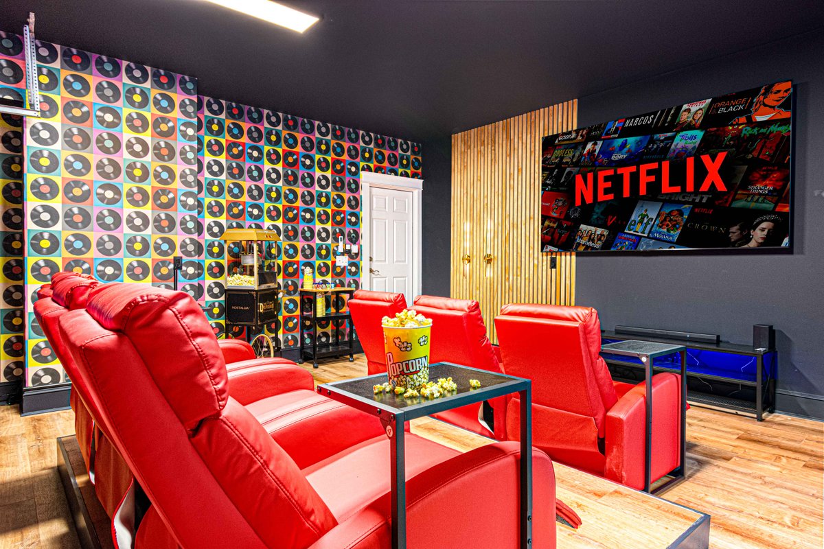 Sleeps 20! | Asheville Oasis | Theater | Sauna