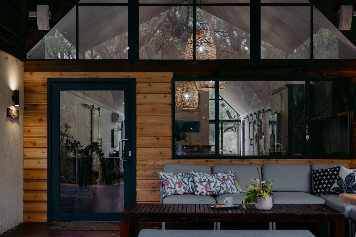 Melt Down South. The ultimate family bush escape. gallery image 4