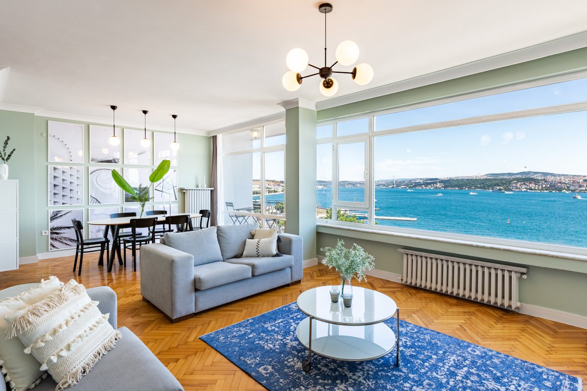 Deluxe Azure -Bosphorus viewed city center Apt.