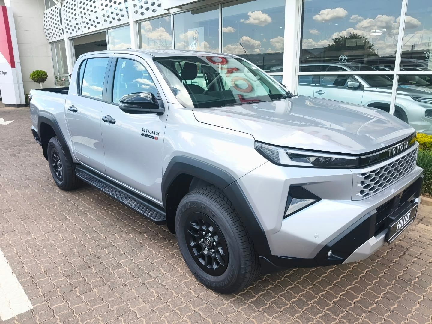 TOYOTA HILUX 2.8 GD-6 RB RAIDER A T P U D C for Sale in South Africa