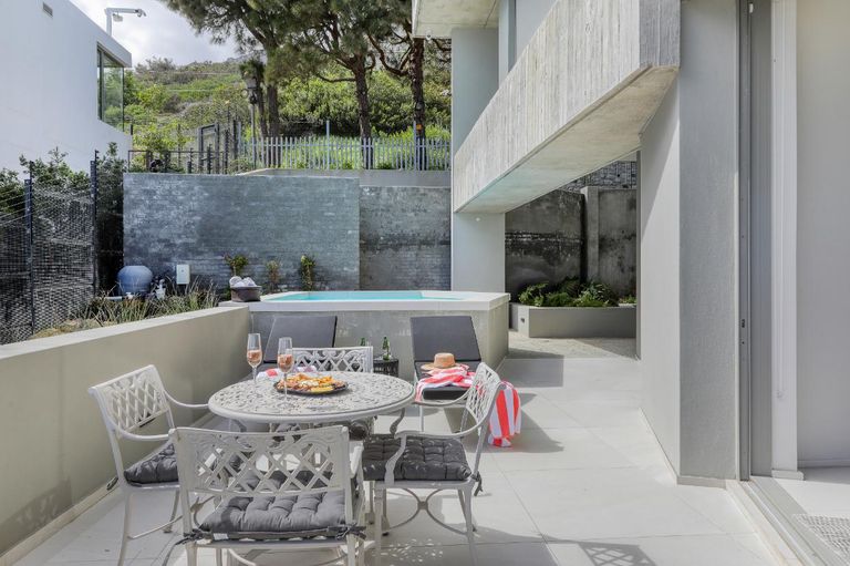 Vista Maris - Luxury Apt in Camps Bay with pool