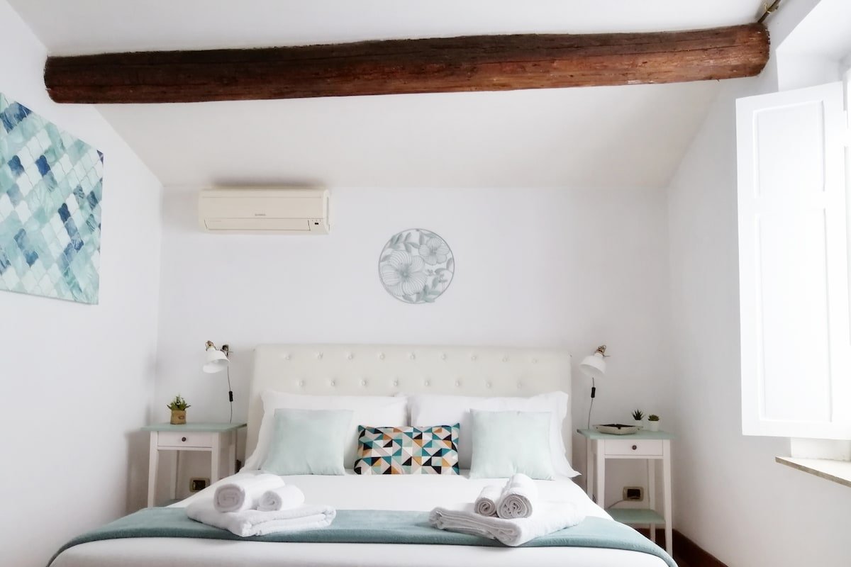 CAMPO dè FIORI dalle Finestre gallery image 3