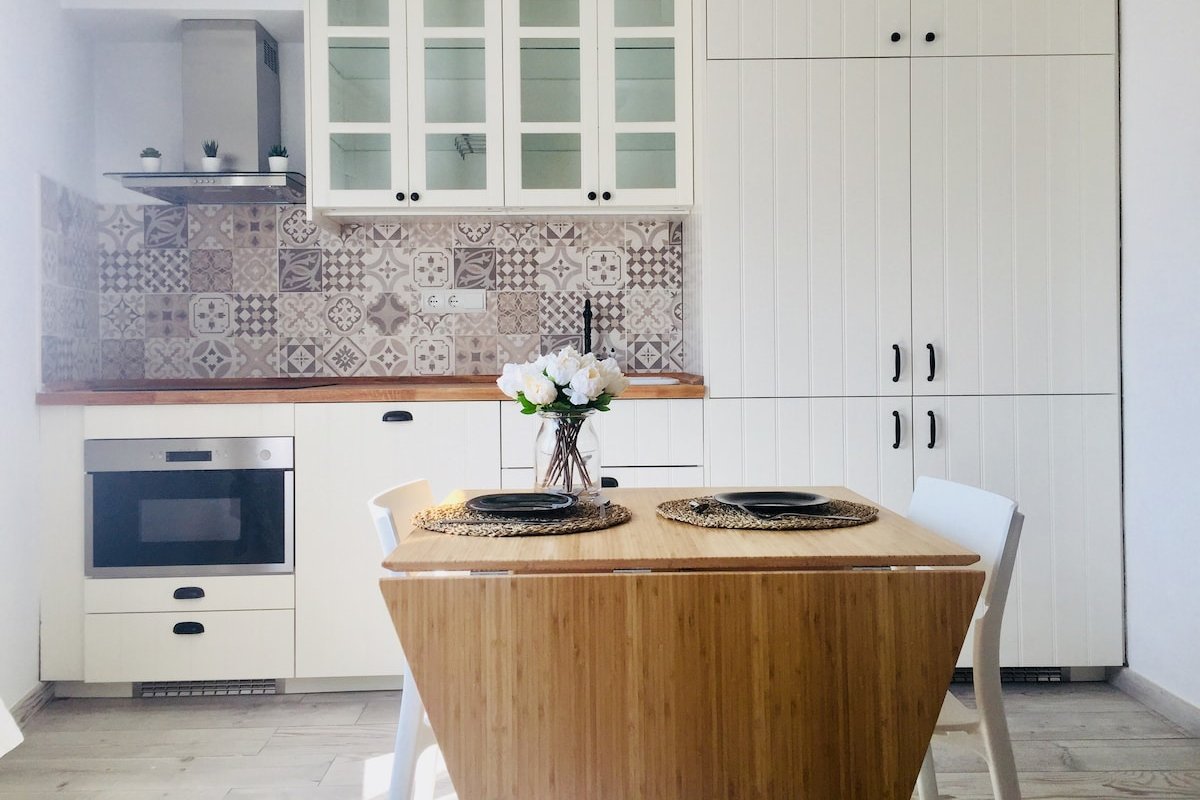 Stunning & Stylish Apartment In Cadaqués gallery image 2