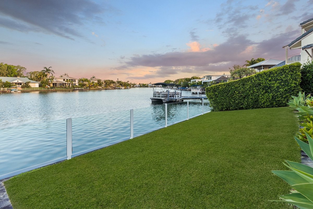 Classic Canal Oasis with Pool gallery image 4