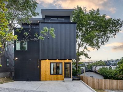 Luxury Chic Modern Home Minutes from the Gulch