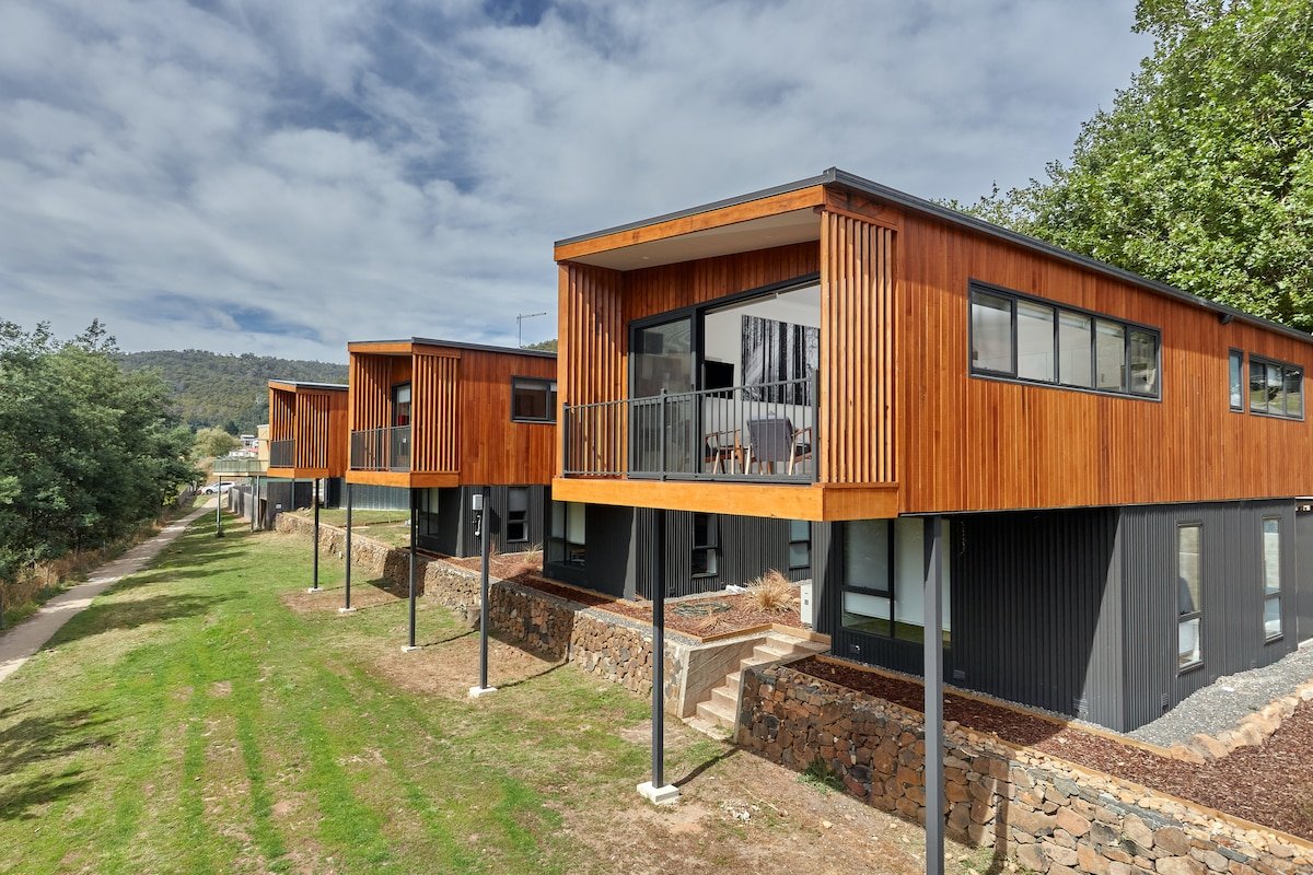 Tin Mountain – Unit 1 gallery image 2