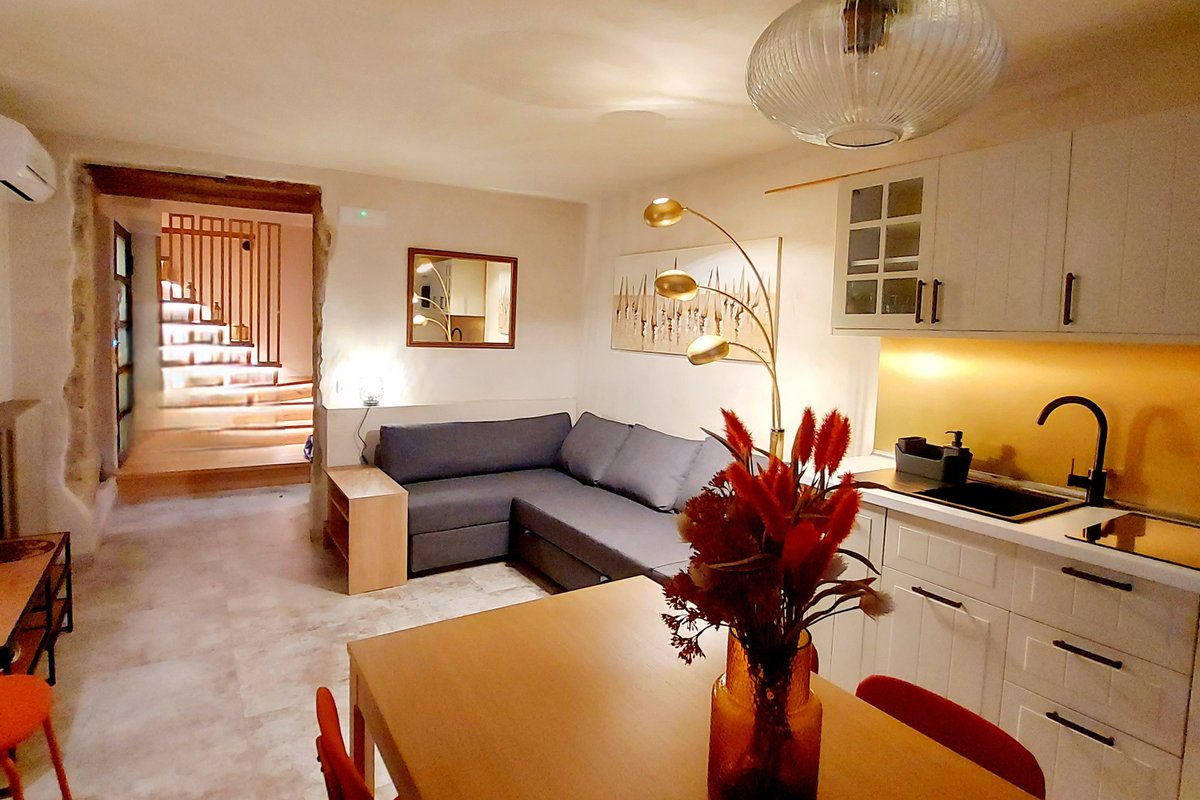 Luxury ALCoVA on 2 floor in historical center