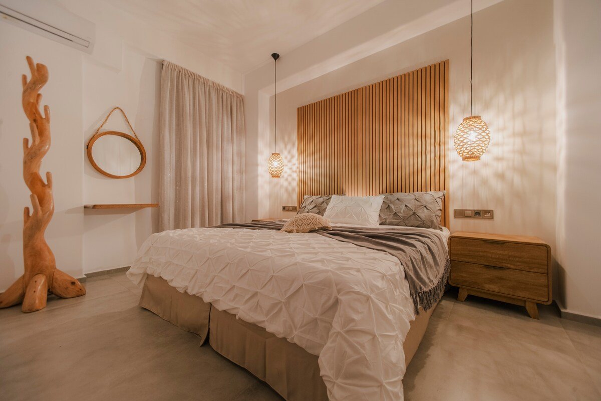 Naxos Privilege Villas – 4BDRM with Pool & Hot Tub gallery image 4