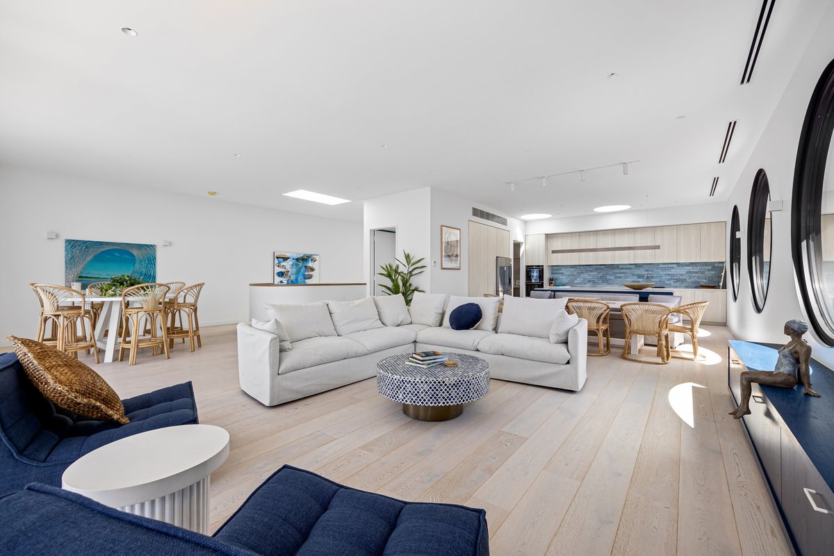 Santorini Blue: Luxury and Serenity in Sorrento