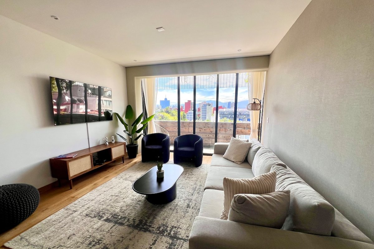 LUX PH Heart of Condesa with Private RoofTop + AC! gallery image 4