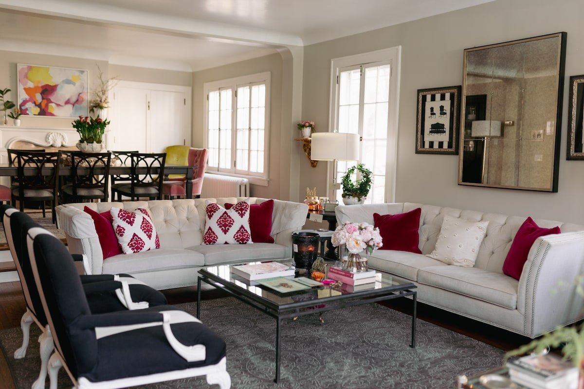 Summit Avenue Luxe Retreat gallery image 2