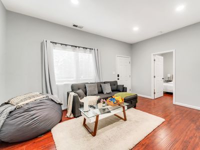 3b2a Haven Downtown SJ, spacious onsite parking