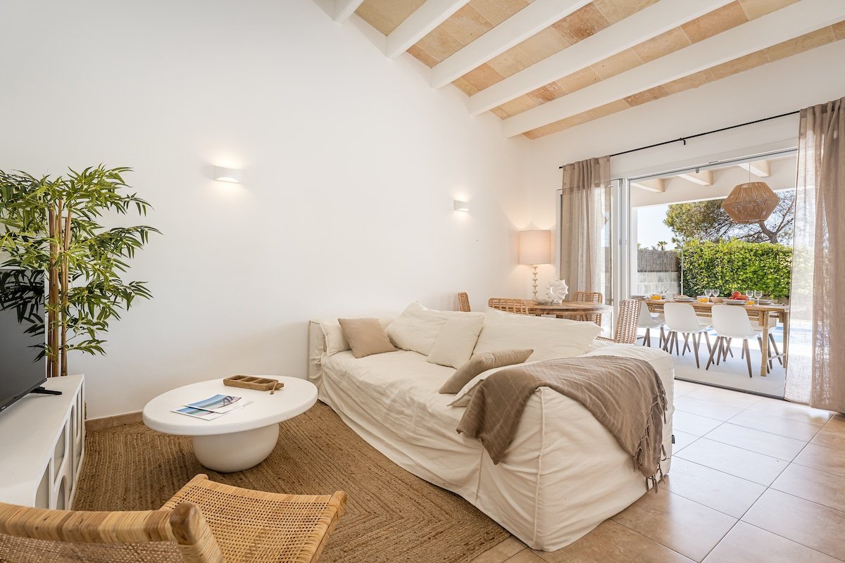 Coqueta villa con piscina Cap d’Artrutx, Menorca. gallery image 5