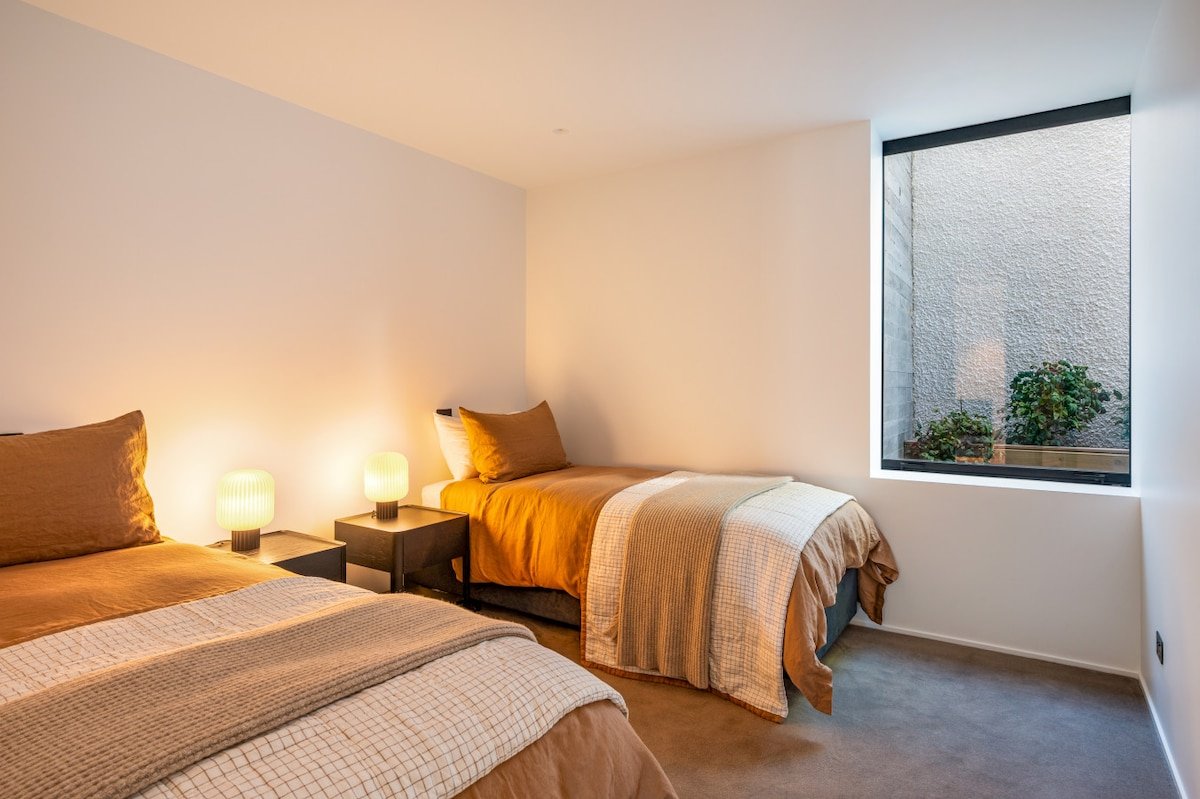 Edinburgh Heights by Sotheby’s Luxury Rental Homes gallery image 3