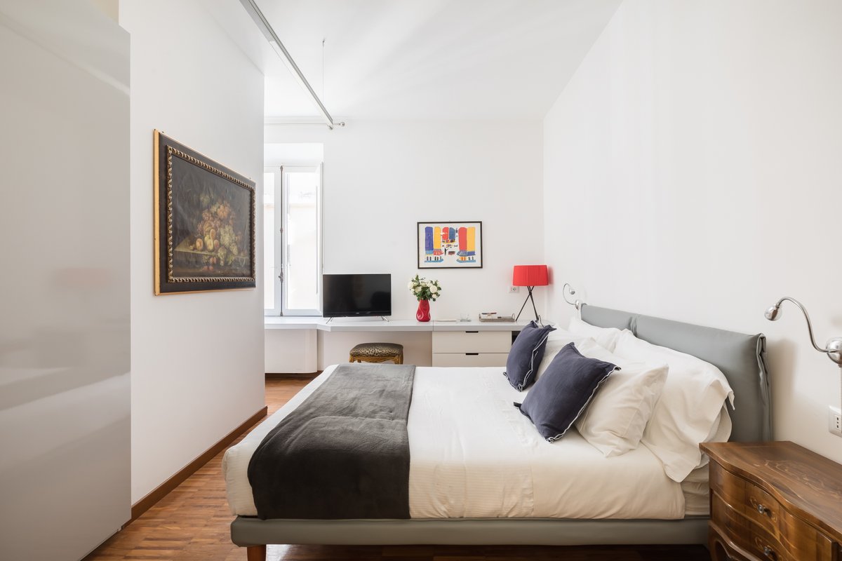 Stunning apartment, Belsiana St, Piazza di Spagna.