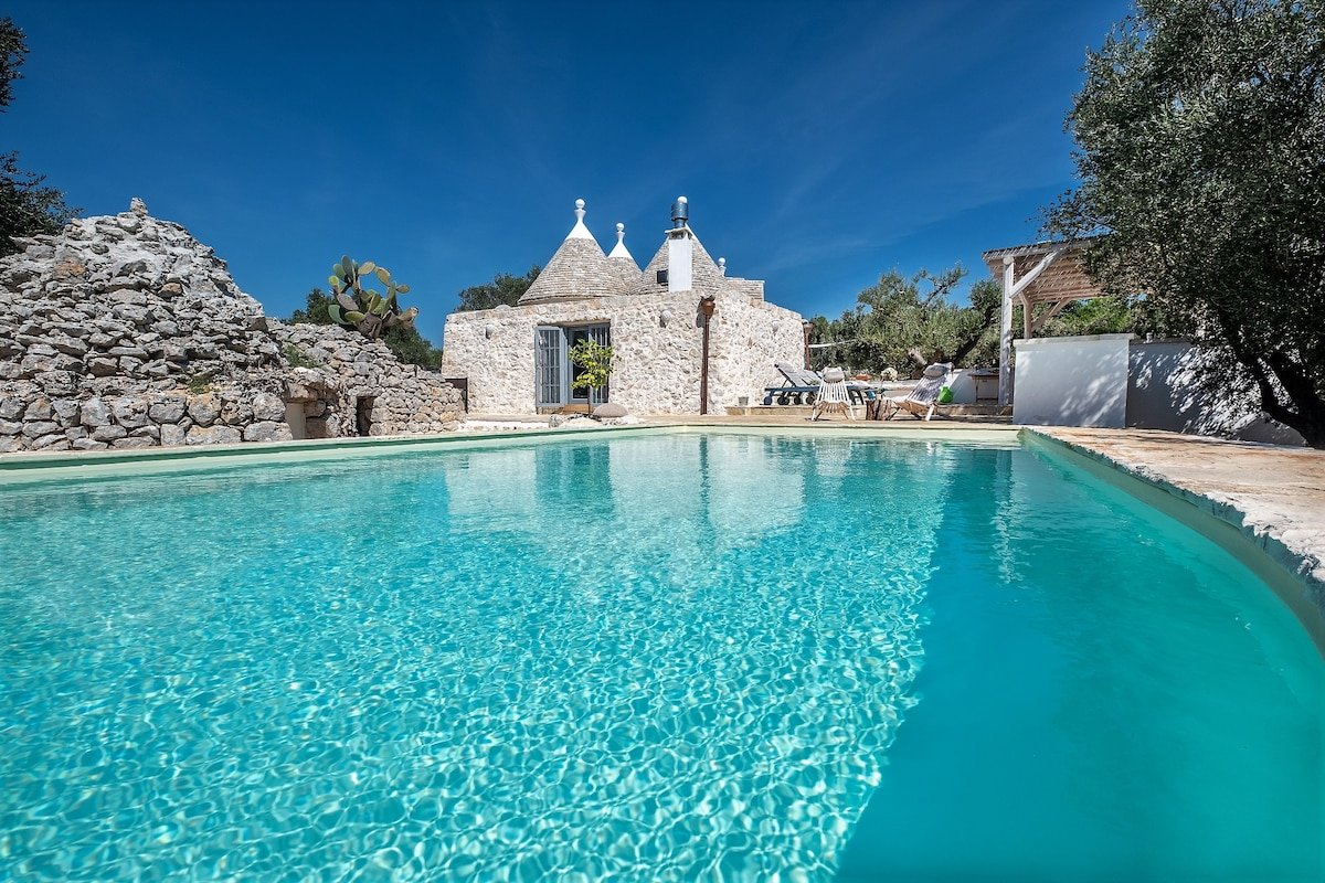 Trullo della Luce. Luxurious Trullo retreat gallery image 2