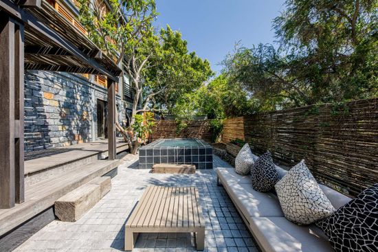 Photo 4 of 17 Geneva Lower accommodation in Camps Bay, Cape Town with 1 bedrooms and 1 bathrooms