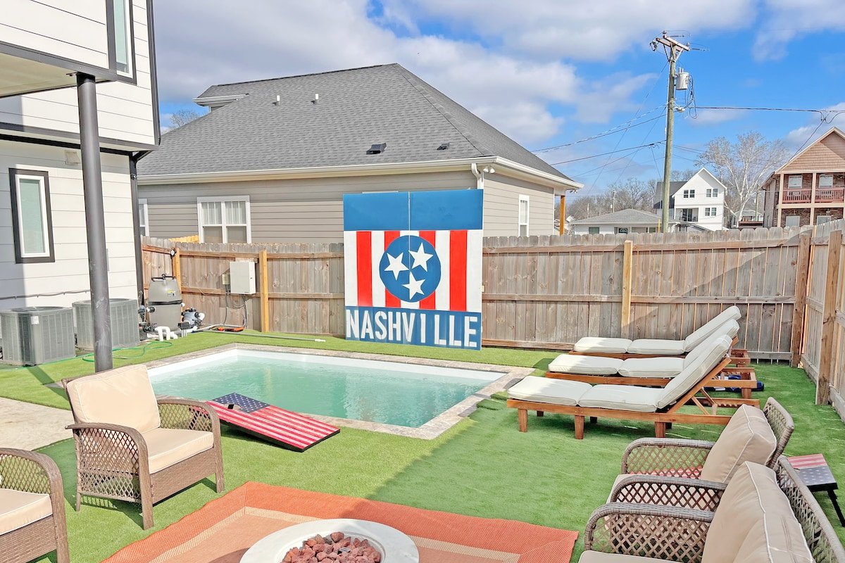 Private Heated Pool, Hot Tub-Minutes From Broadway gallery image 2