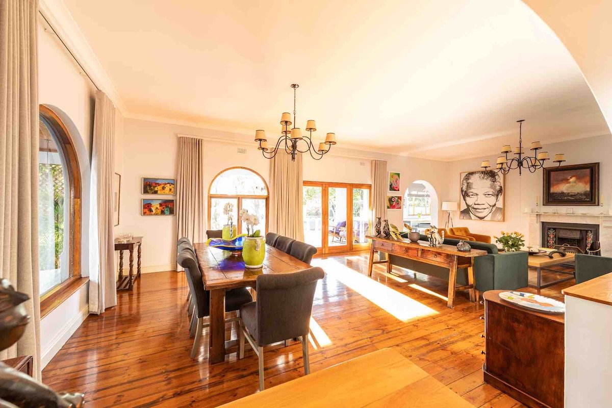 Entertainers delight, Hauptville Farmhouse gallery image 4