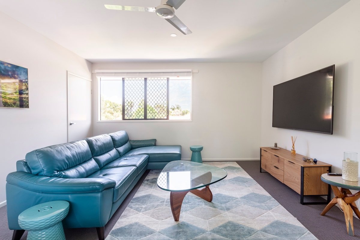 #StayChillByron: up to 14 guests, pool, firepit gallery image 4