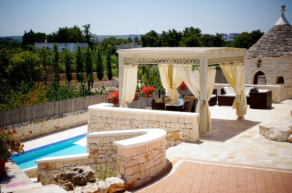 Trullo with swimming Pool in Puglia – Alberobello gallery image 4